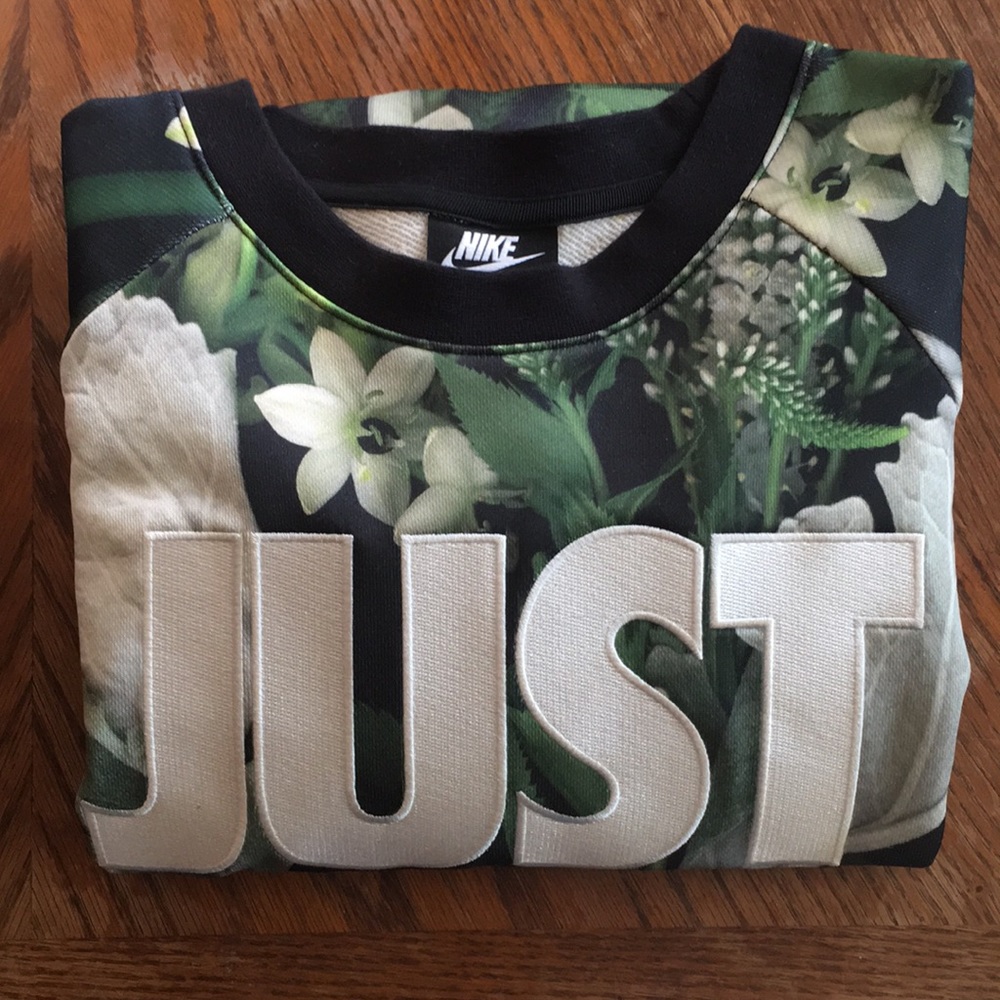 Nike Sportswear JDI “Just Do It” Floral Sweatshirt